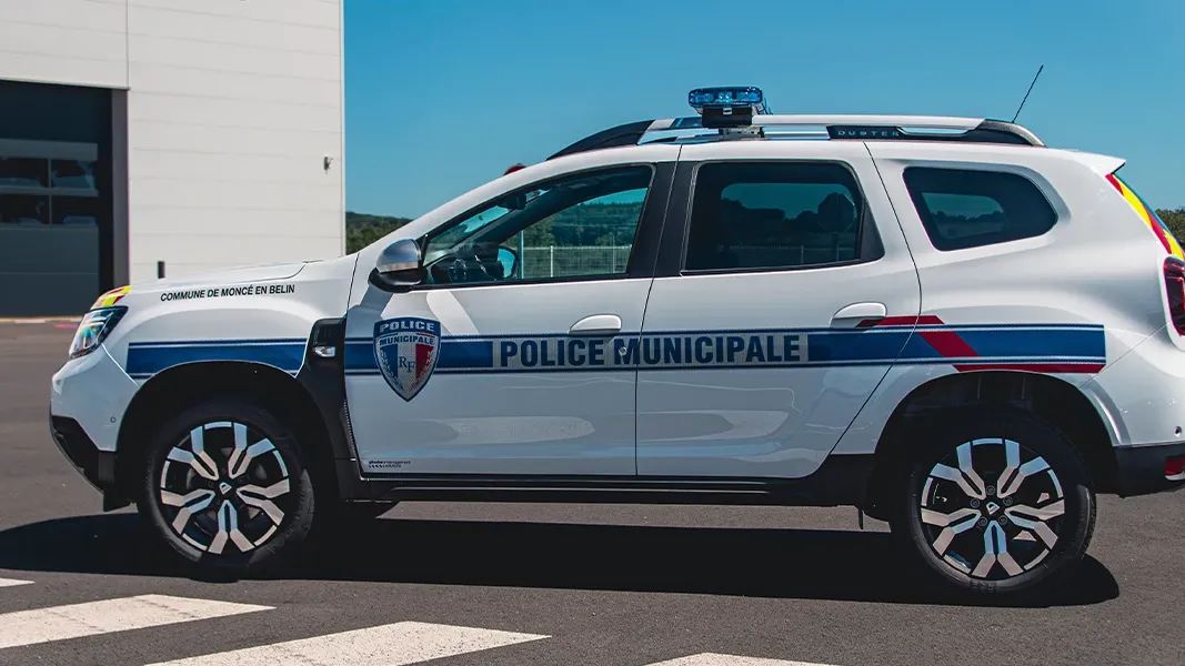 Présentation d'un véhicule de police municipale entièrement équipé